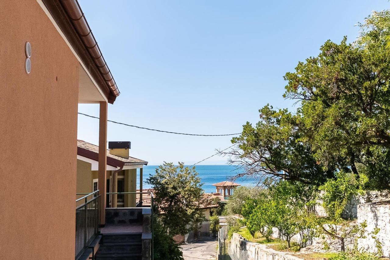 Cavi Sea View Apartment Lavagna Eksteriør bilde
